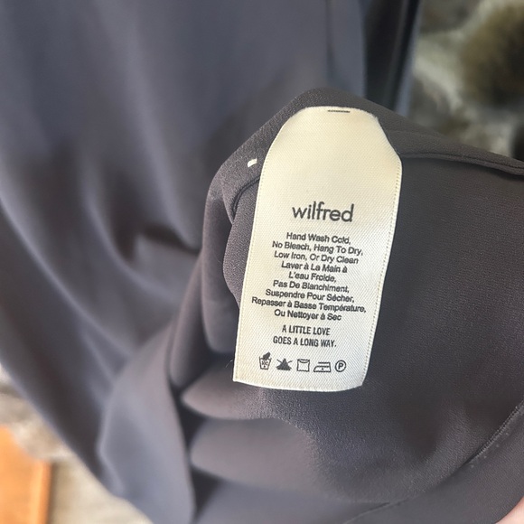 EUC Wilfred Aritzia Pozzi Open Tie Sleeve Blouse - Picture 4 of 6